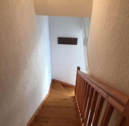 Confortable Maison Dans Village Avec Piscine A *