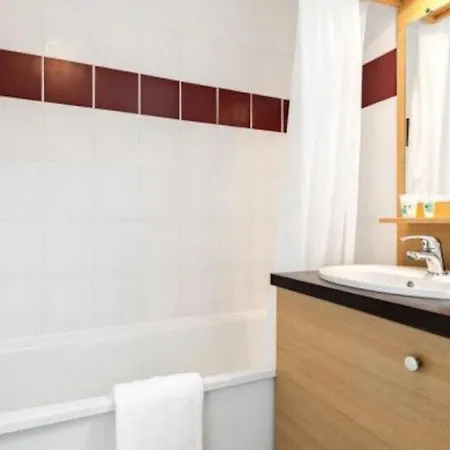 Confortable Maison Dans Village Avec Piscine A בית נופש קז'אר