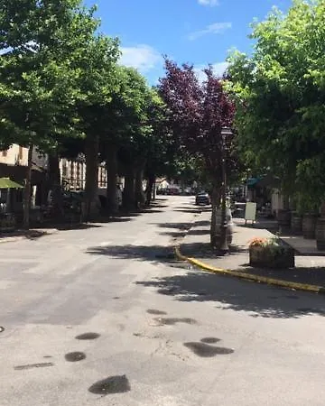 Confortable Maison Dans Village Avec Piscine A בית נופש קז'אר