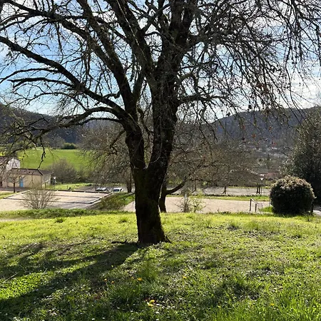 Holiday home Confortable Maison Dans Village Avec Piscine A *